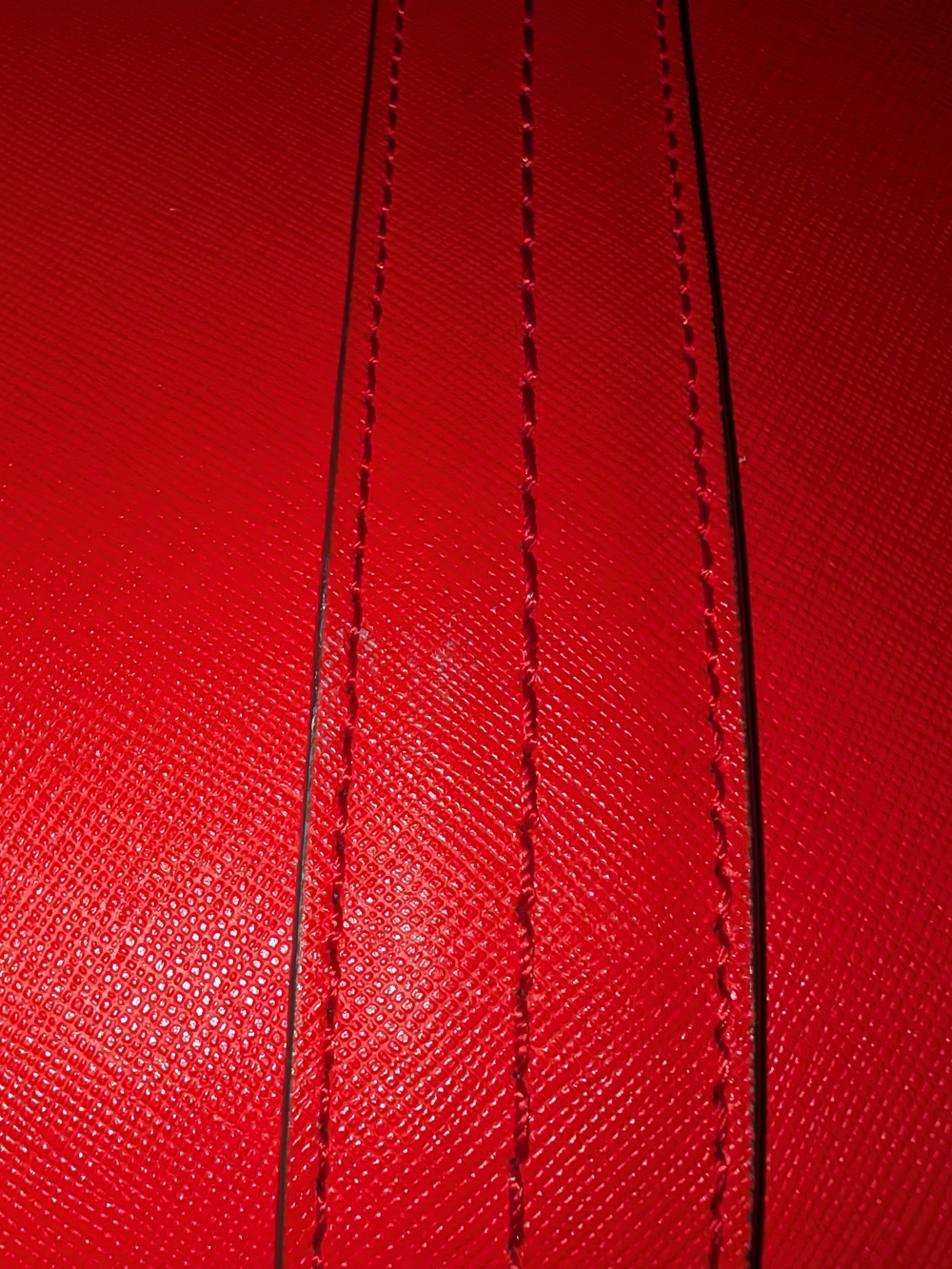Henri Bendel West 57th Saffiano Leather Briefcase Laptop Bag Red VGC - Picture 14 of 16
